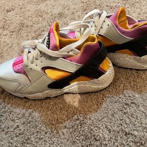 Nike Air Pink & Yellow Unisex Huarache University Gold